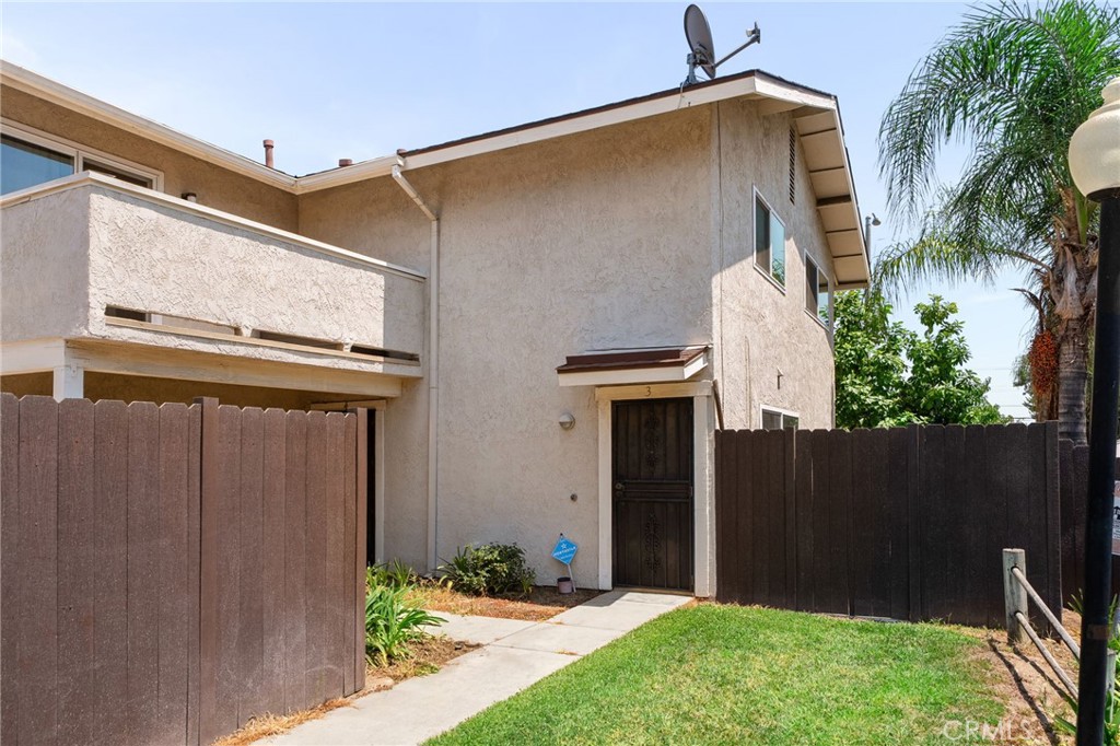 This inviting end-unit condo offers comfort, convenience, and a touch of privacy in a prime North Pomona location bordering La Verne. Step inside to a light-filled living room and dining area with durable tile flooring, creating a warm and welcoming atmosphere. The galley-style kitchen features stylish newer gray cabinetry, perfect for a modern touch.
Downstairs, you’ll also find a convenient powder bath. Upstairs, the home offers two spacious bedrooms with cozy carpet and a full bathroom. The owner's suite is equipped with a walk in closet and private vanity area. Enjoy newer windows throughout and a sliding glass door that opens to your private backyard—a fully cemented space adorned with a mature avocado tree and other fruit trees, providing both shade and fresh bounty.
A small front yard adds curb appeal, and the property’s location can’t be beat—just minutes from Claremont Colleges and the University of La Verne, with easy access to dining, shopping, and commuter routes.