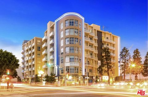 Photo of 1249 S Grand Avenue #308, Los Angeles, CA 90015 (MLS # 26836349)