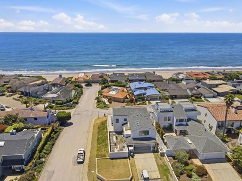 Photo of 995 Via Tornasol, Aptos, CA 95003 (MLS # ML82046609)