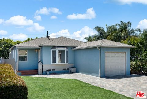 Photo of 5002 W 135th Street, Hawthorne, CA 90250 (MLS # 26833663)