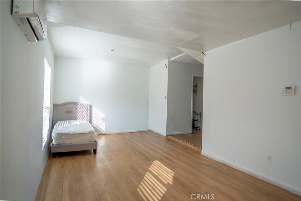 14841 Archwood