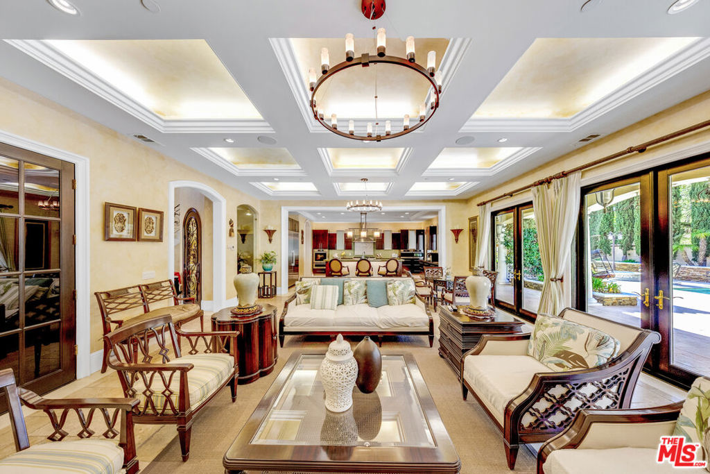 2697 Versante Terrace