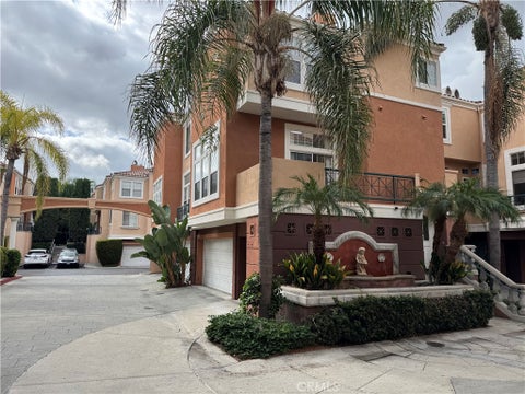Photo of 1 Cuzzano Aisle, Irvine, CA 92606 (MLS # NP26179291)