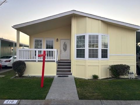 Photo of 210 210 Santa Susana, San Leandro, CA 94577 (MLS # 41123510)