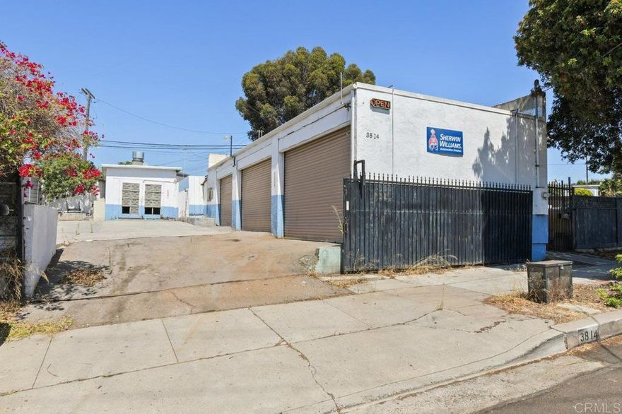 Commercial Auto Body Shop/ Paint Shop for Sale! Located in Barrio Logan on the corner of Acacia and Delta St. PLUS a 2 bedroom, 1 bath home with a separate private entrance. Both tenants have vacated making it perfect for an owner user or lease both spaces out for a great investment. Sale is a 1031 exchange at no expense to the buyer.
