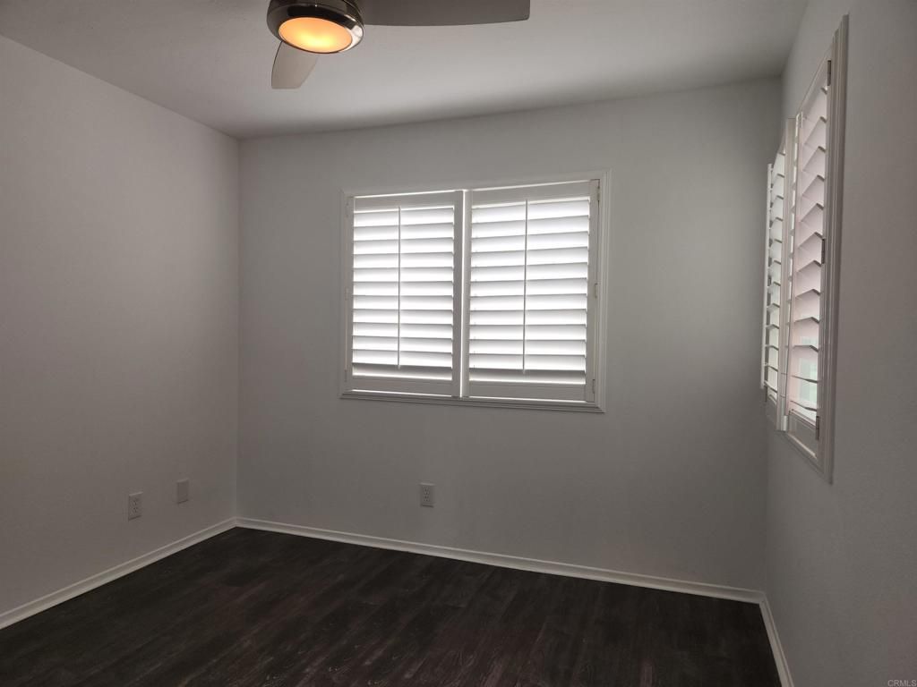 listing image 130721975014922467677
