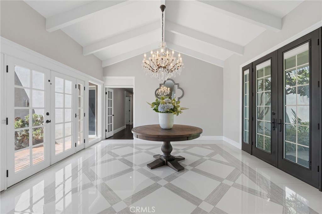 940 N Silent Ranch Drive