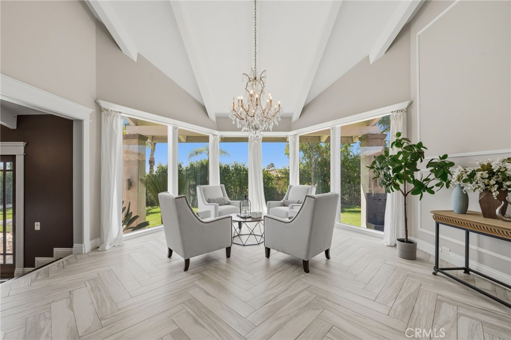 940 N Silent Ranch Drive