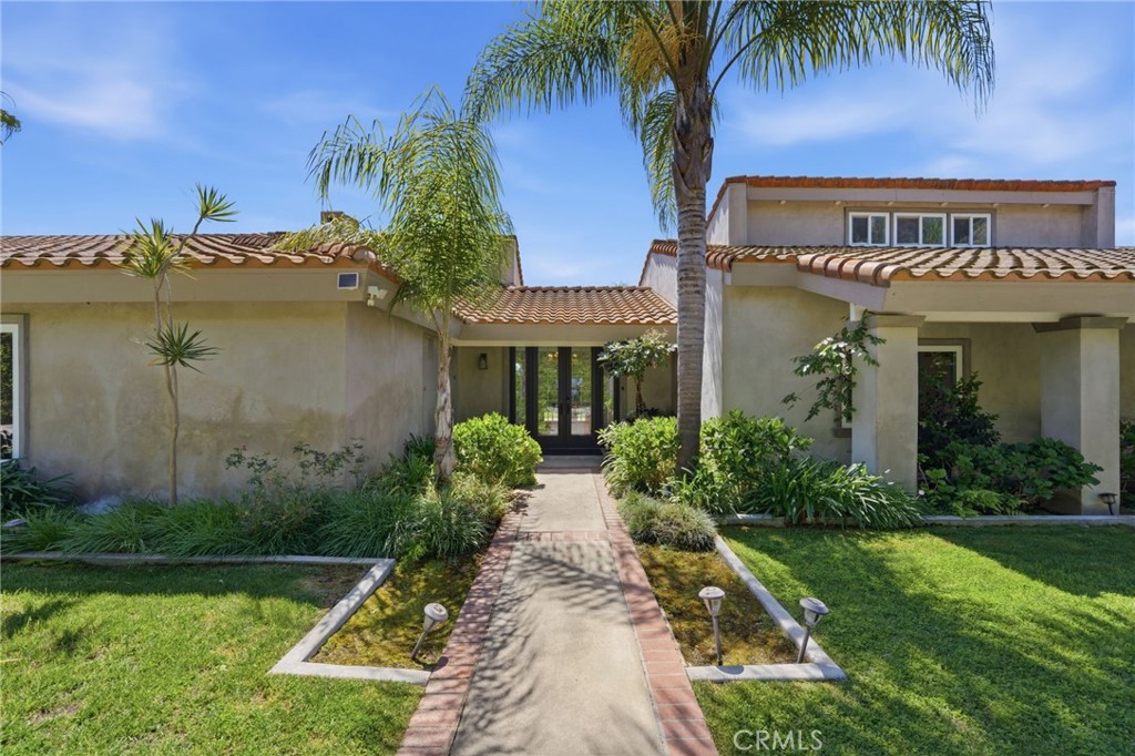 940 N Silent Ranch Drive