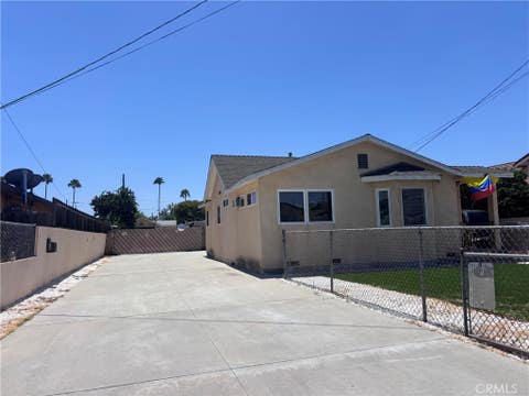 Photo of 546 E 220th ST, Carson, CA 90745 (MLS # SB26149798)