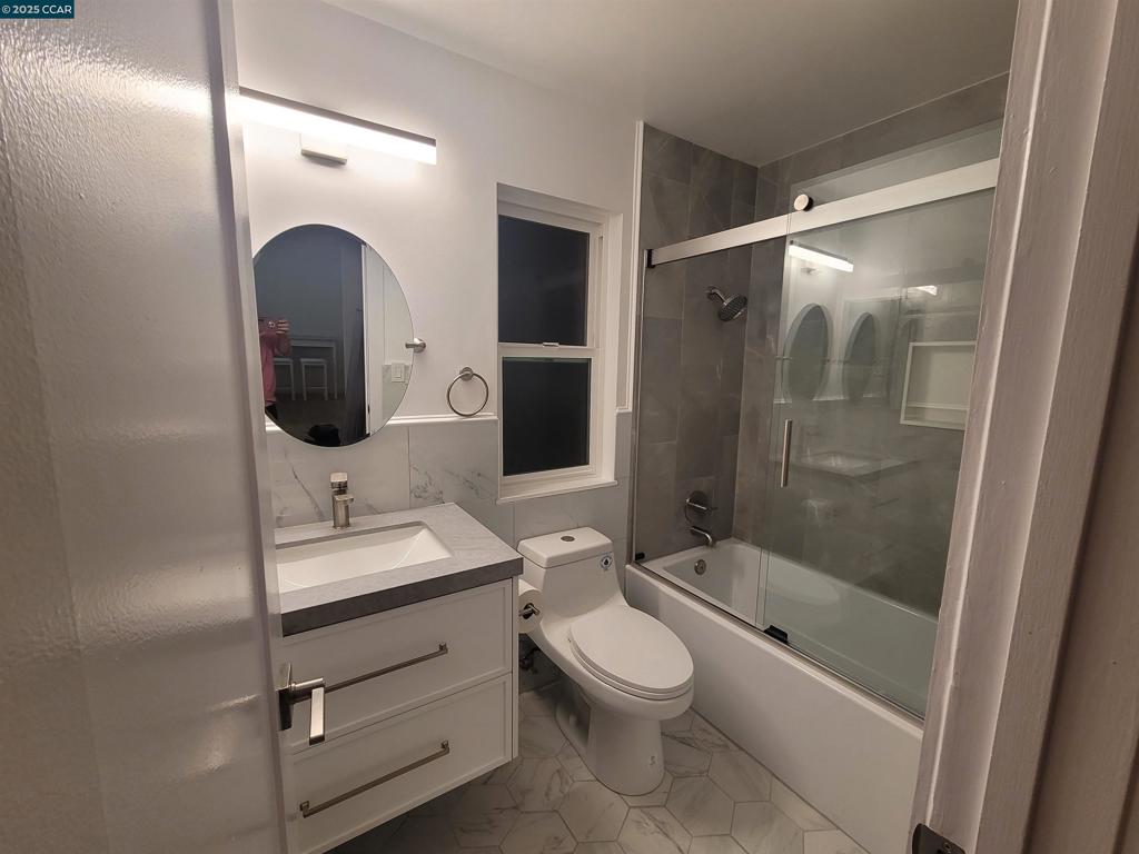 CAMELBACK NORTH - Residential