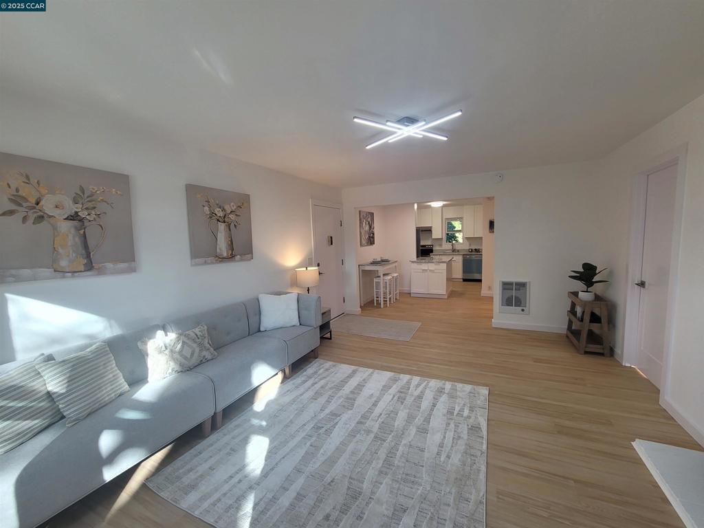 CAMELBACK NORTH - Residential