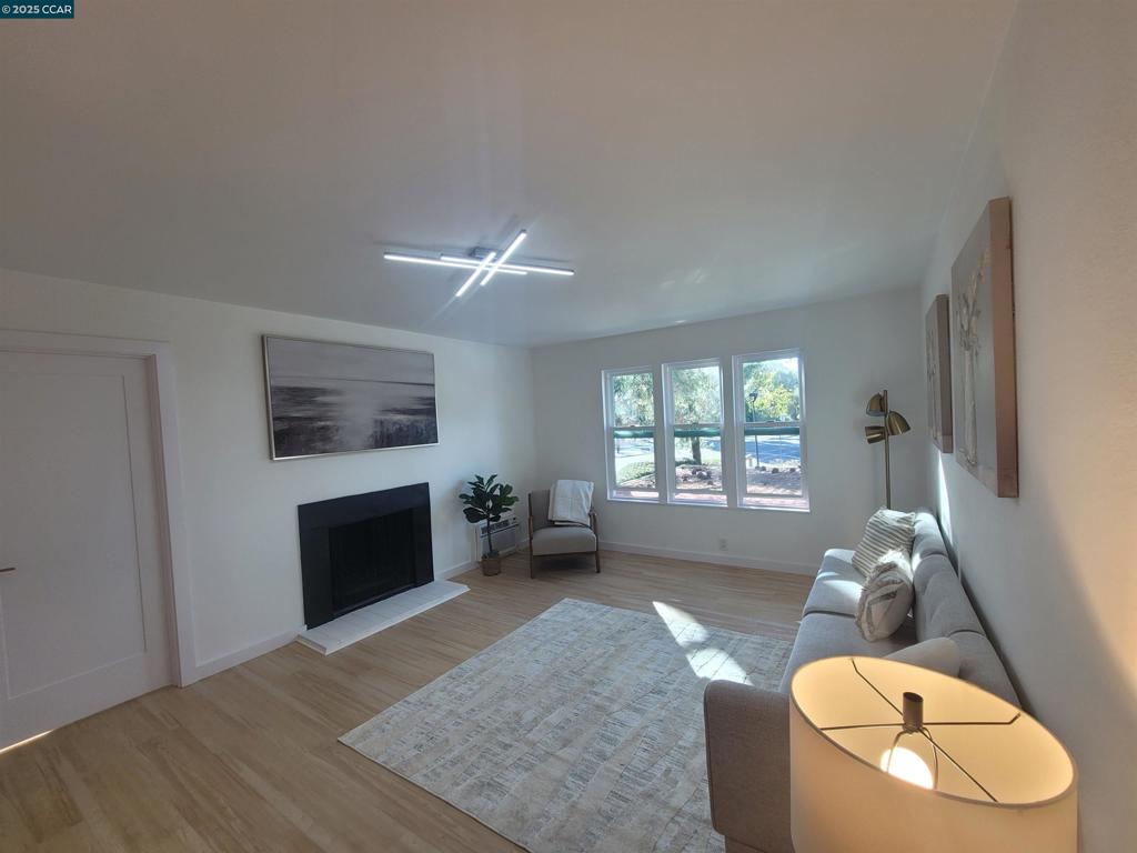 CAMELBACK NORTH - Residential
