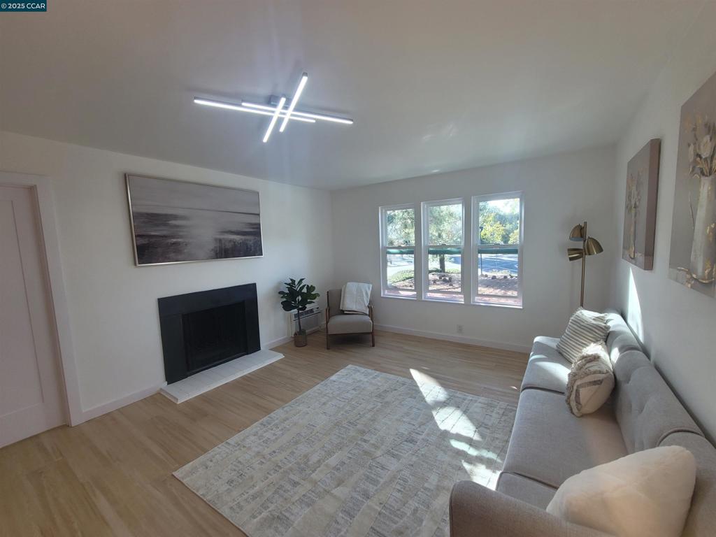 CAMELBACK NORTH - Residential