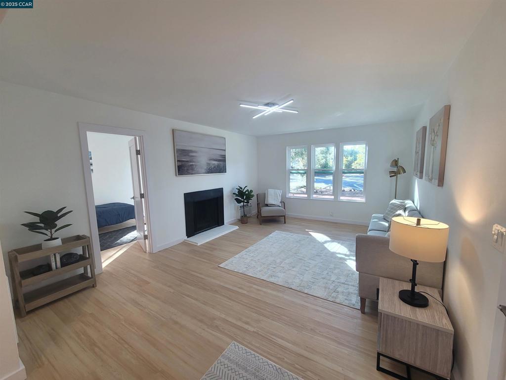 CAMELBACK NORTH - Residential