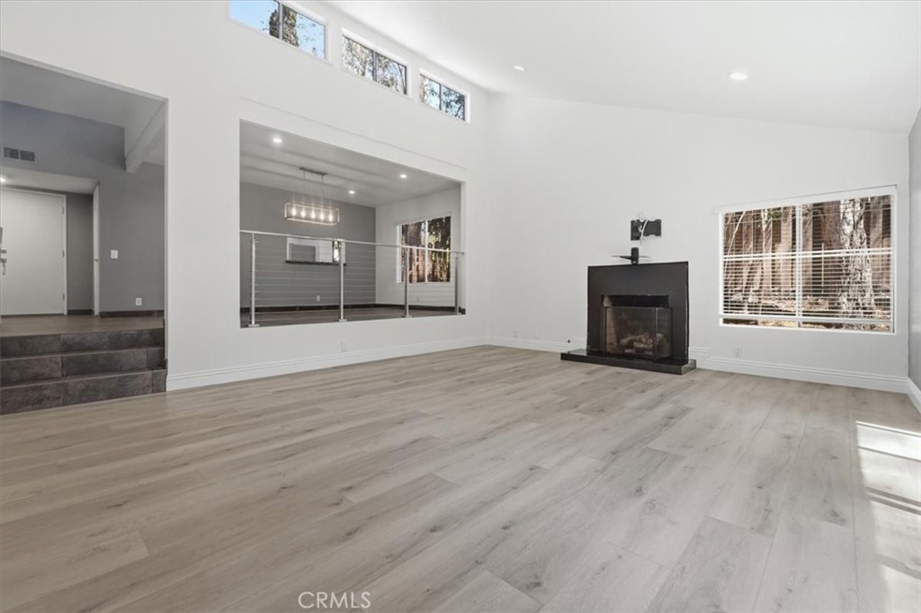 25045 Castlewood