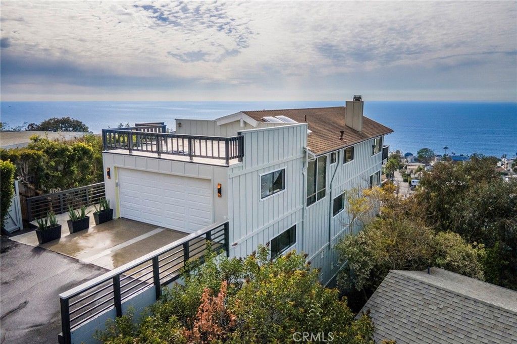 Photo of 22332 Eagle Rock Way Way, Laguna Beach, CA 92651 (MLS # NP25281812)