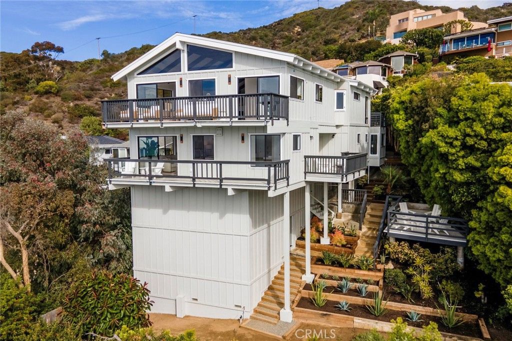 Photo of 22332 Eagle Rock Way Way, Laguna Beach, CA 92651 (MLS # NP25281812)