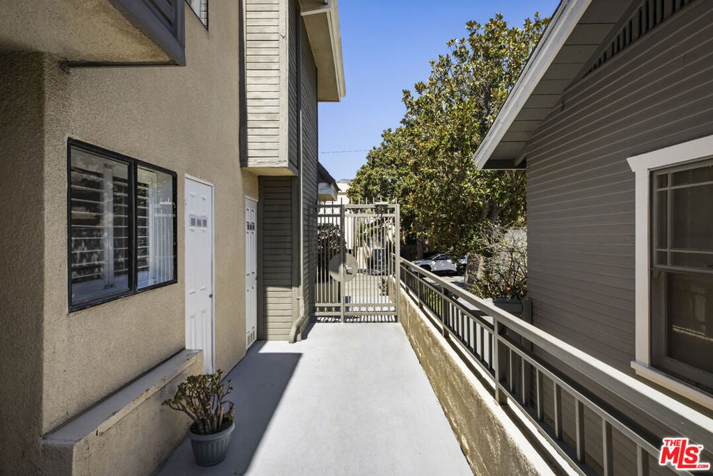 412 W Dryden Street 2