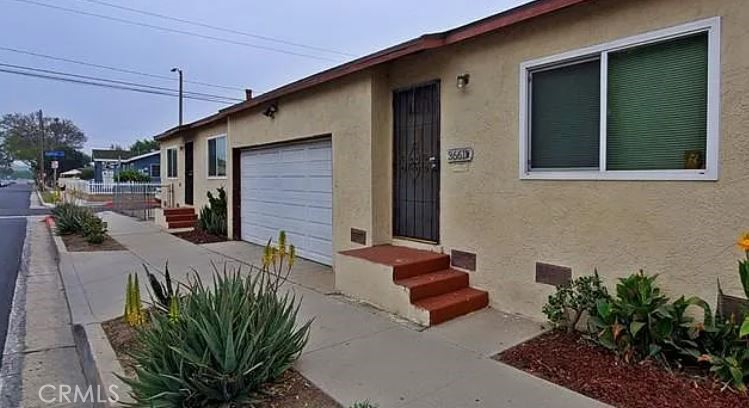 3661 Webster