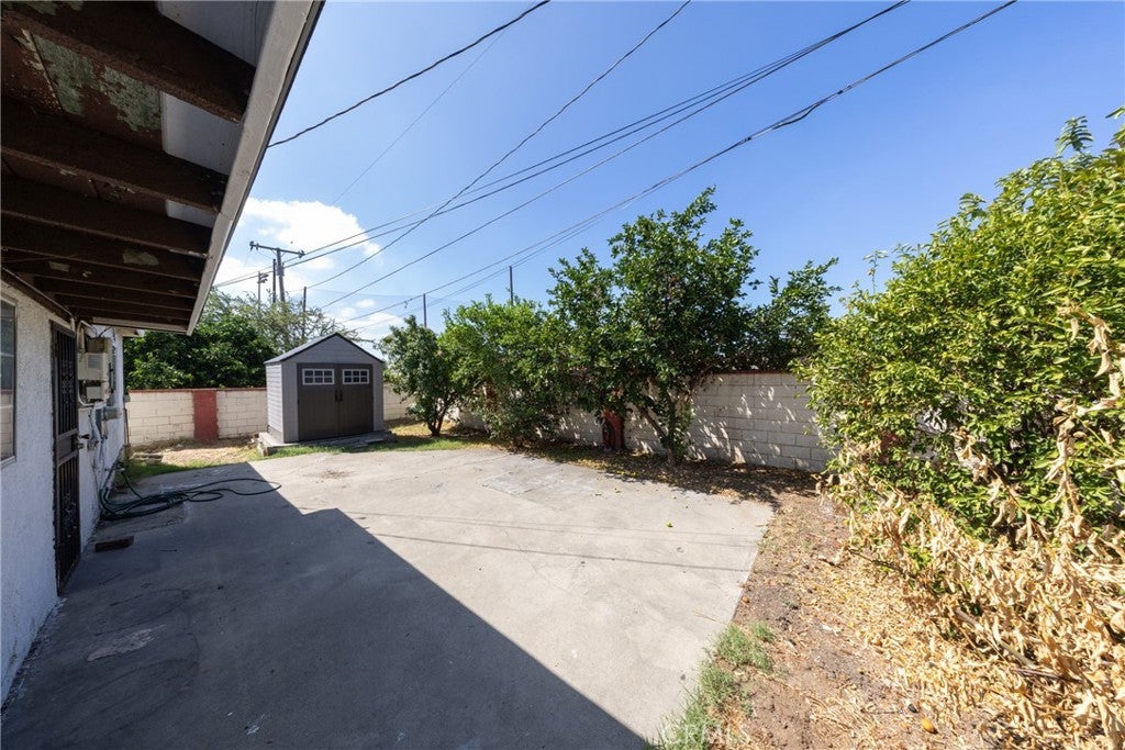 1047 Calaveras Avenue