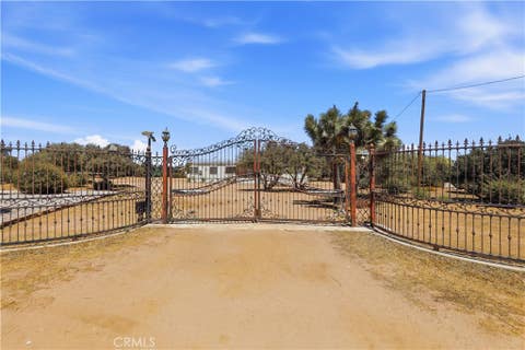Photo of 11124 Medlow AVE, Hesperia, CA 92344 (MLS # IV26188192)