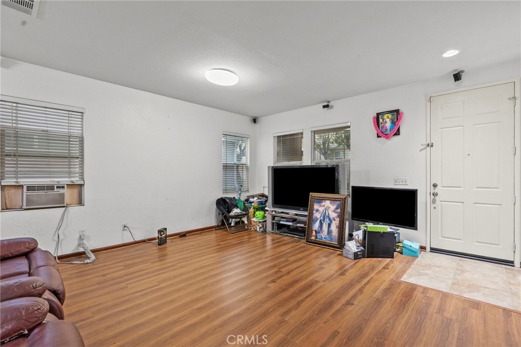 Windsor Collection (WNDSR) - Residential