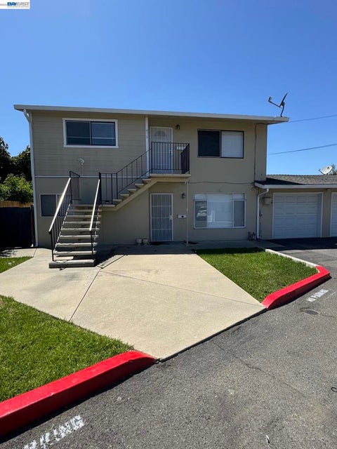 Photo of 416 GROVE WAY, Hayward, CA 94541 (MLS # 41149473)