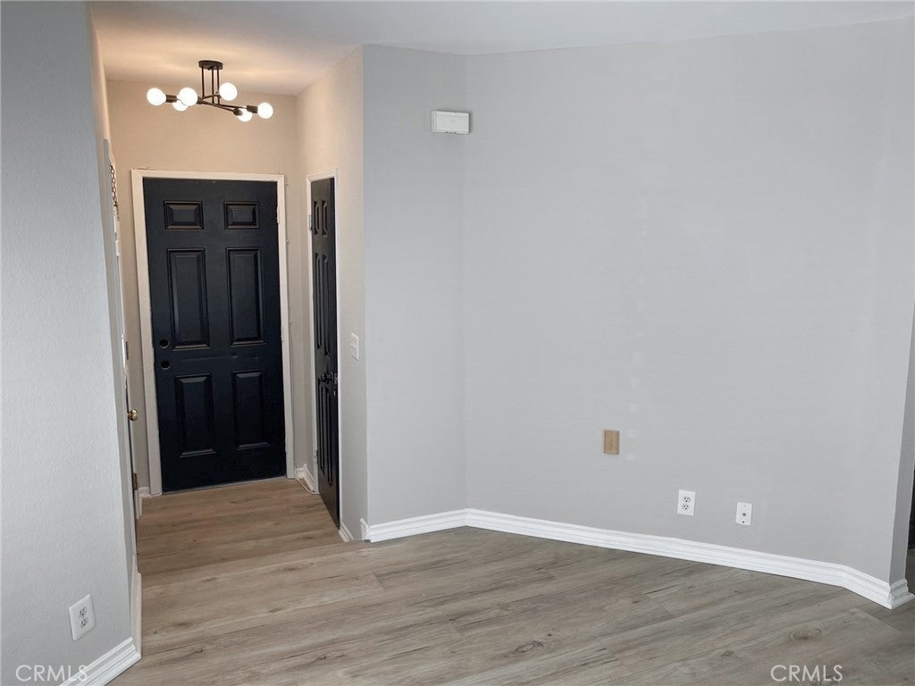 13750 Hubbard