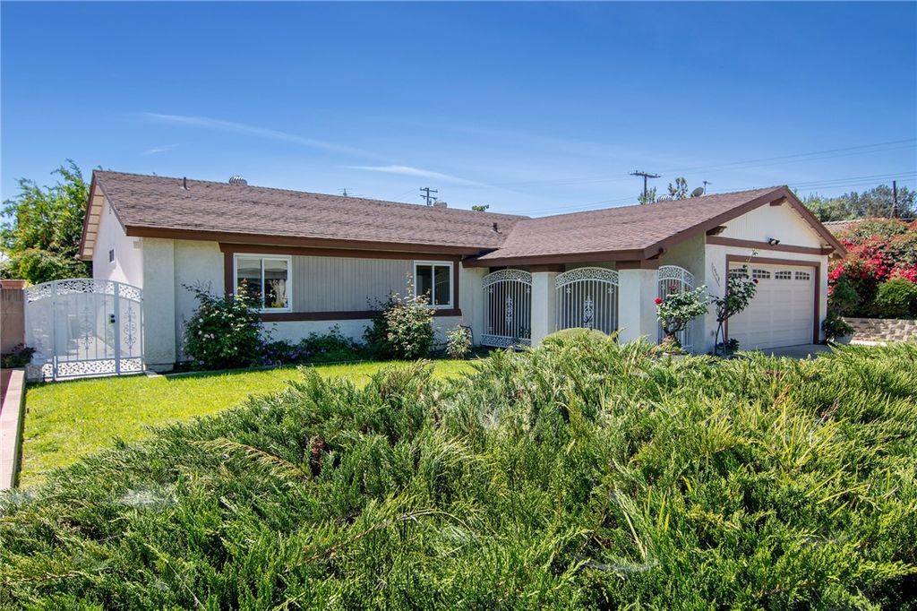 Photo of 19614 El Camino Esplanade, Walnut, CA 91789 (MLS # BB26082465)