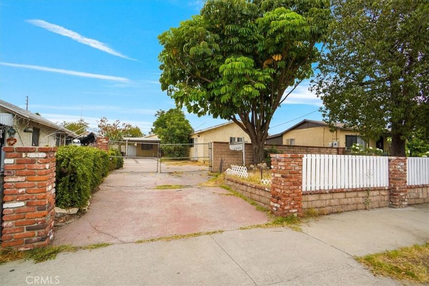 Price Improvement! Incredible opportunity to own a single-family home in the desirable area of Pacoima, featuring what appears as an unfinished ADU with tremendous potential. This investor special offers the perfect canvas for those looking to renovate, add value, or create additional income. The property does need work and updates, but with the right vision, it can be transformed into a standout home or income-producing investment. Don’t miss this chance to capitalize on a rare value-add opportunity in a rapidly growing neighborhood!