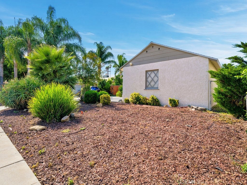 20457 Schoolcraft Street, Winnetka CA 91306