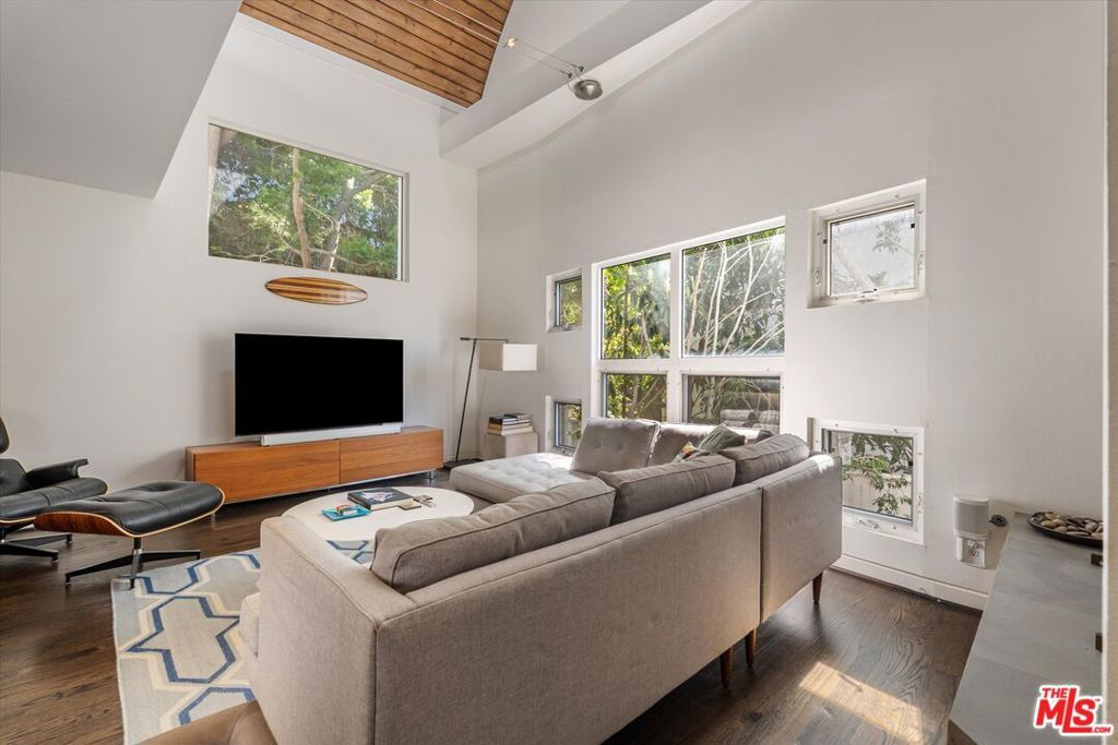 Photo of 2807 3rd Street #6, Santa Monica, CA 90405 (MLS # 26663453)