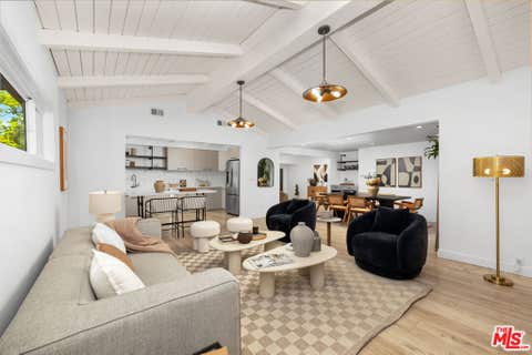 Photo of 5751 Andasol Avenue, Encino, CA 91316 (MLS # 26865741)
