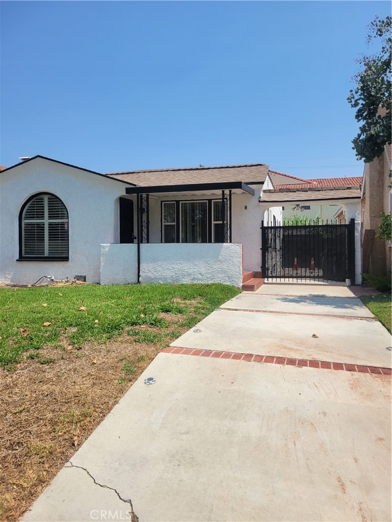 This beautifully maintained 4-bedroom, 2 bath home offers comfort, space, and style. Featuring brand new- Dual pane windows, Low E, updated floor and plantation shutters in the living room. The property is move-in ready for large family looking for a place to call a home. With Large lot and offers endless possibilities, including room for an ADU expansion off the detached garage. Large compound for kids to play and family entertaining a. A rare find, especially in affordable price range hard to find in the neighborhood. It has 2-car detached garage, offering ample storage and parking spacing. Whether you're hosting gatherings, working on projects, or simply enjoying a quiet evening, this home has the space and features to suit your needs. Inside, you will find generously sized bedrooms-perfect for creating a relaxing retreat, a cozy guest room, or a productive home office. The inviting layout flows easily from room to room, making everyday living and entertaining effortless.
This is a must see property in a desirable location or neighborhood. Just minutes away from Sofi Stadium, the KIA Forum, Downtown LA, USC, the new Intuit Dome.