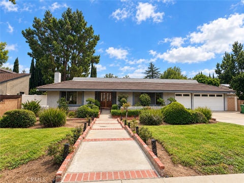 Photo of 19518 Nashville ST, Porter Ranch, CA 91326 (MLS # SR26222014)