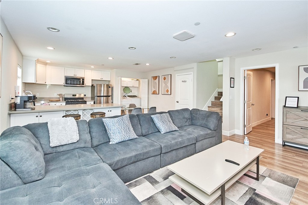 1307 W 9th