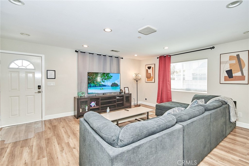 1307 W 9th