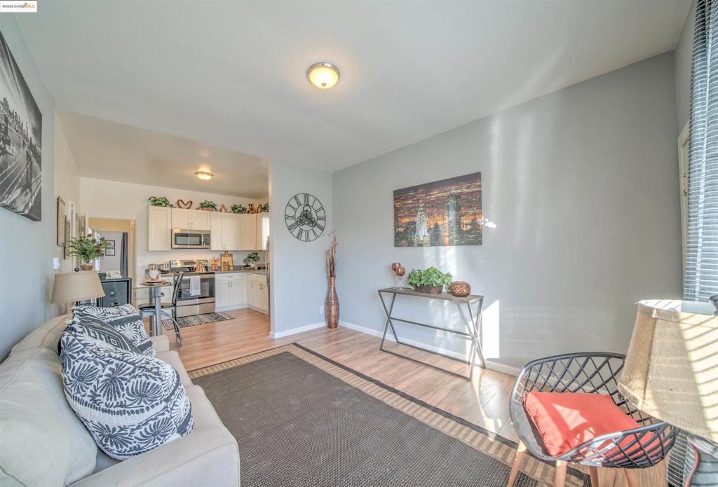 1049 43rd Street