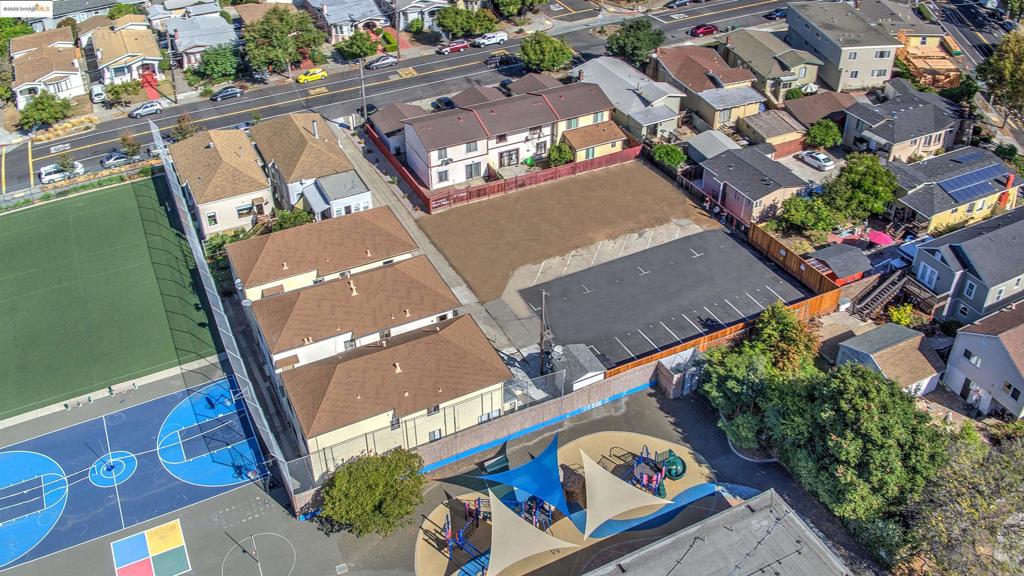 1049 43rd Street
