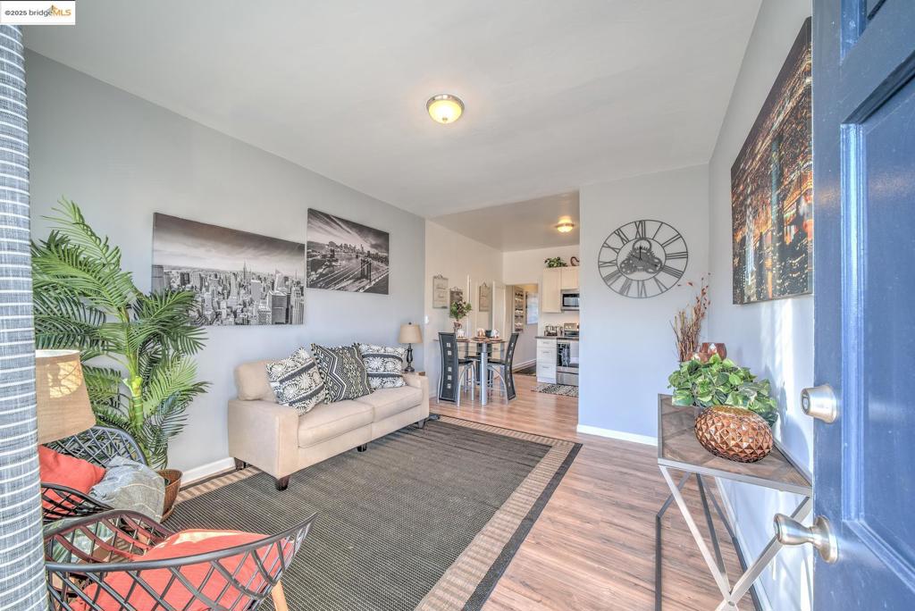 1049 43rd Street
