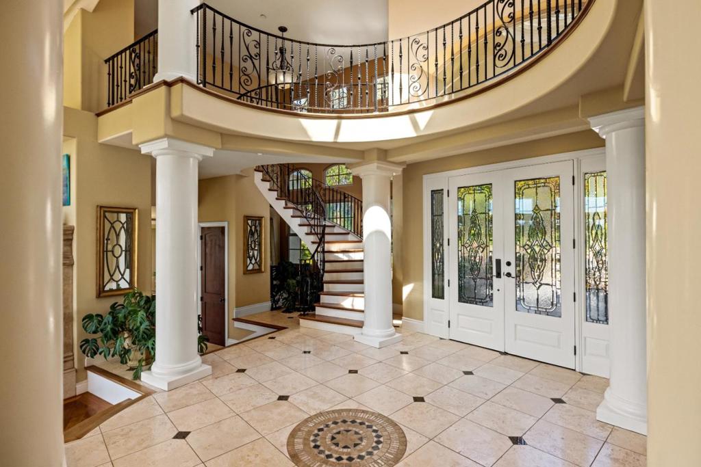 122 Zanzibar Drive