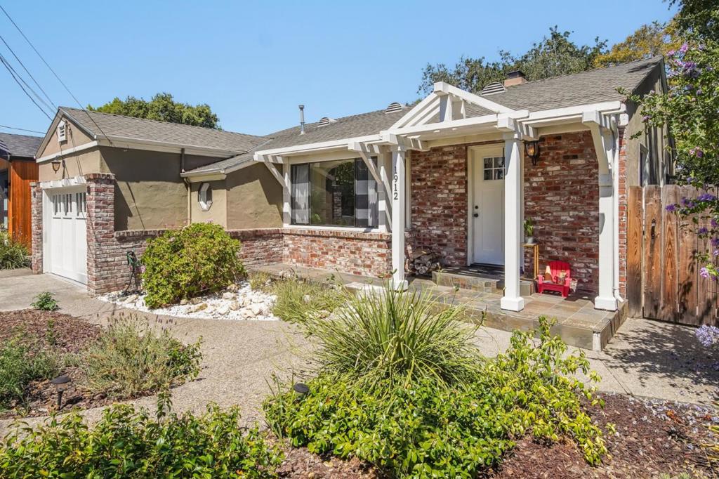 This home is located on a cul-de-sac in the heart of the distinguished White Oaks neighborhood. Just a few blocks from reputable San Carlos schools, Burton Park and downtown Laurel Street. The floor plan is ideal, with a fantastic entry way leading to a light filled and roomy living room. The eat-in kitchen is a great size with tons of cabinetry, counter space and stainless steel appliances. The primary bedroom offers a substantial closet and vaulted ceilings. Two more bedrooms, as well as a nice sized bathroom with a tub, round out the main house. An additional 225 sqft make-up the the detached cottage, which includes a bathroom. This space is perfect for a home office, in-laws, an Au Pair or a playroom! Endless possibilities!