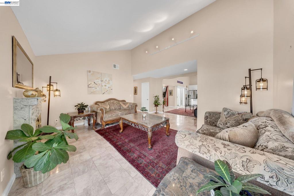 2106 Grackle Ct