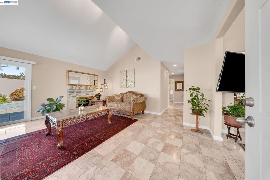 2106 Grackle Ct
