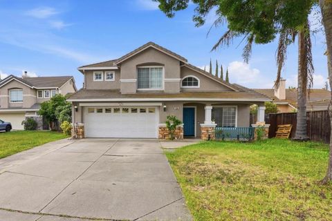 Photo of 550 Gonzalez Street, Tracy, CA 95376 (MLS # ML82046726)