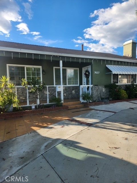 Photo of 7437 Irvine, North Hollywood, CA 91605 (MLS # GD25264509)