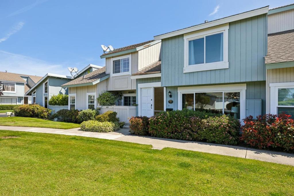 1035 Dove Lane