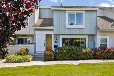 Photo of 1035 Dove Lane, Foster City, CA 94404 (MLS # ML82047101)
