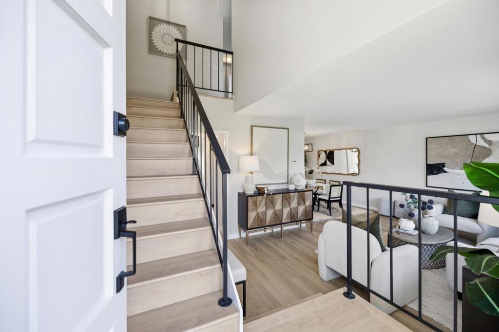 1035 Dove Lane